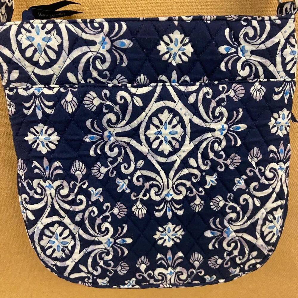 Vera Bradley- Steel Blue Medallion-crossbody bag purse - Picture 6 of 10
